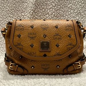 PRELOVED MCM Visetos Coated canvass Shoulder bag